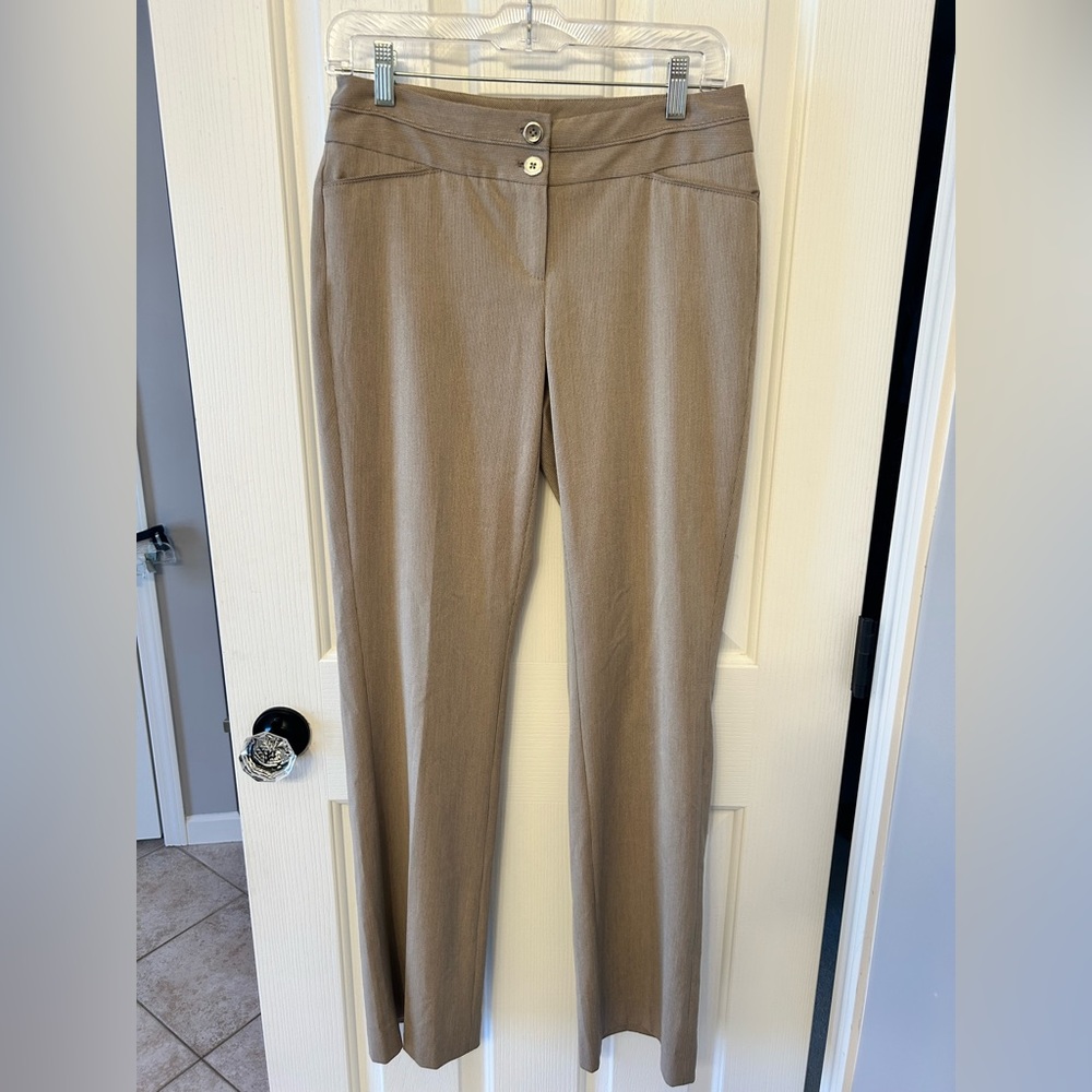 White House Black Market size 2R bootleg pants